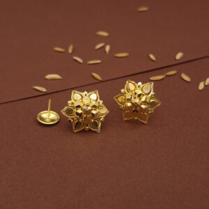 gold earrings
