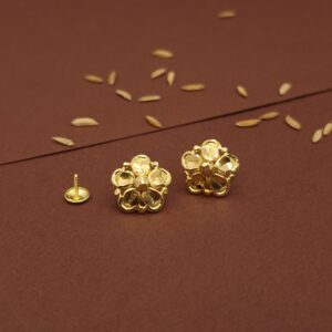 gold earrings