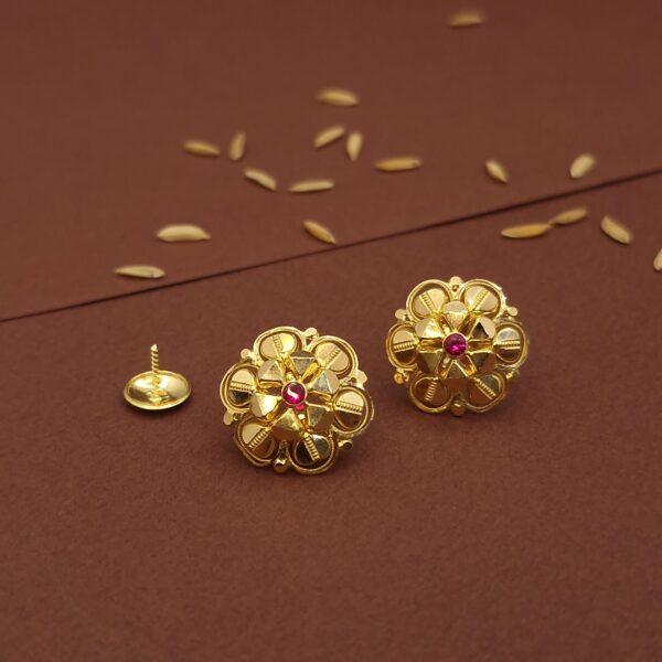 gold earrings